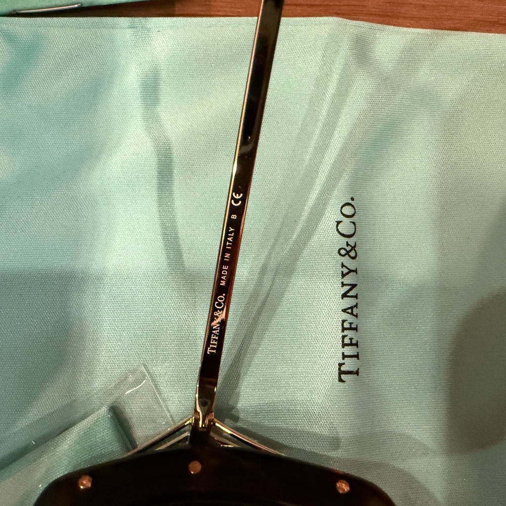 Tiffany & Co. Women's Tortoiseshell Sunglasses with Gradient Brown gold accents - Picture 8 of 16